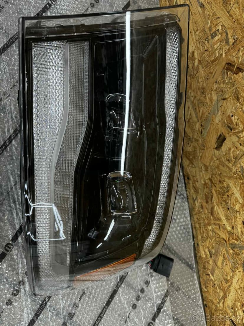 Dodge RAM 2014-2019 Přední FULL led světla