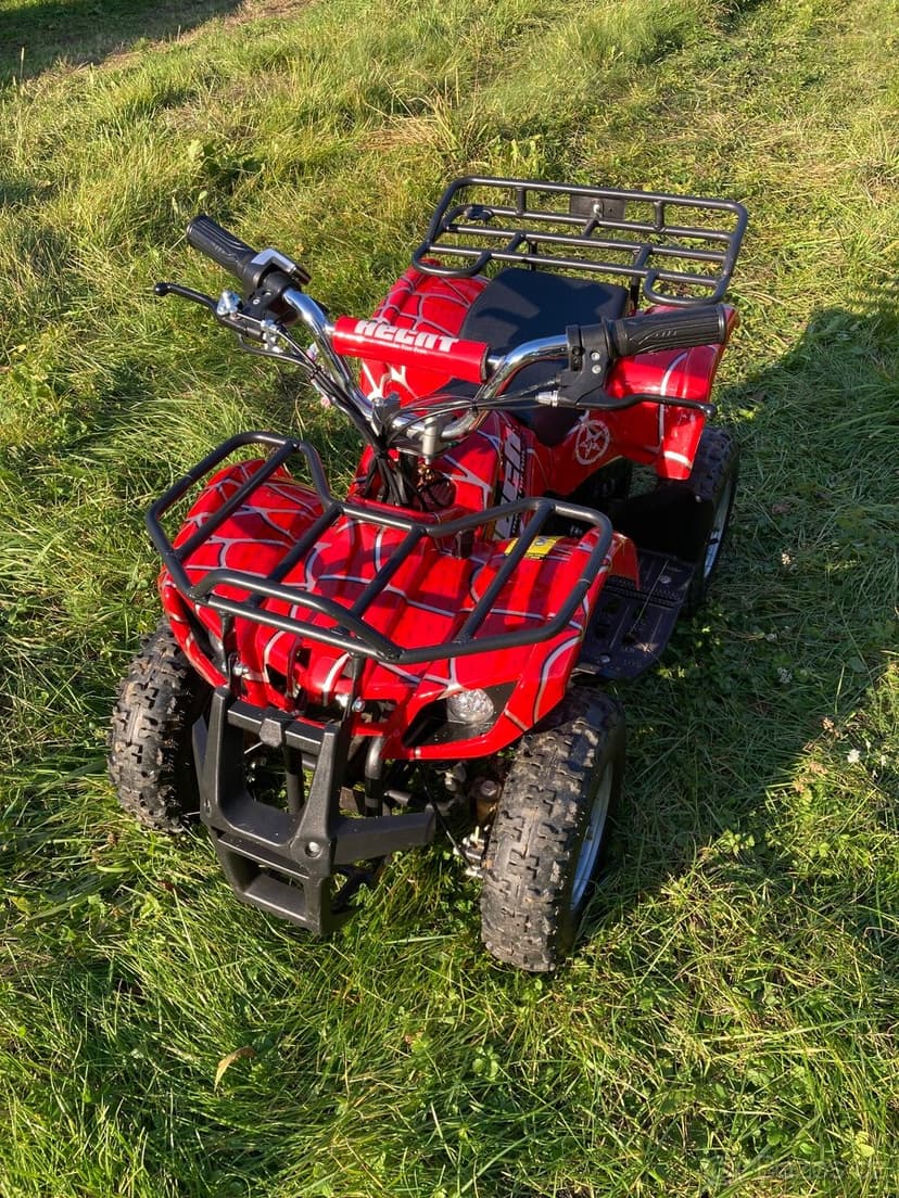 Hecht elektrická čtyrkolka, nové baterie, velmi pěkný stav