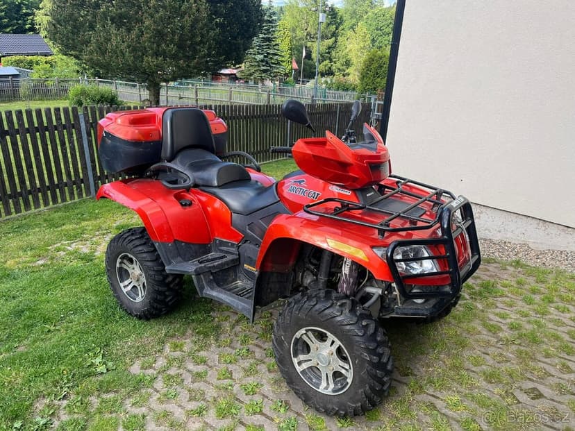 Čtyřkolka Arctic Cat 700
