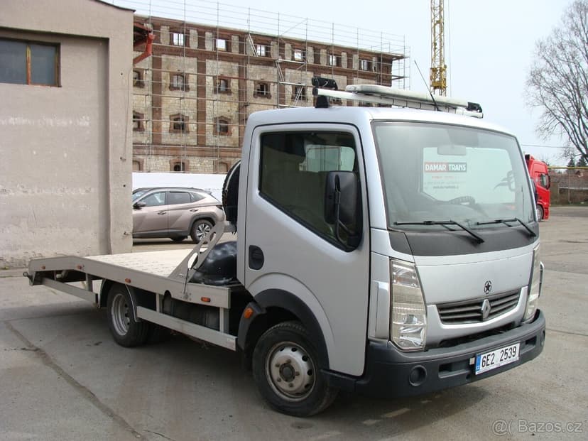 Renault Maxity 2.5 dci 96 kW odtahový speciál