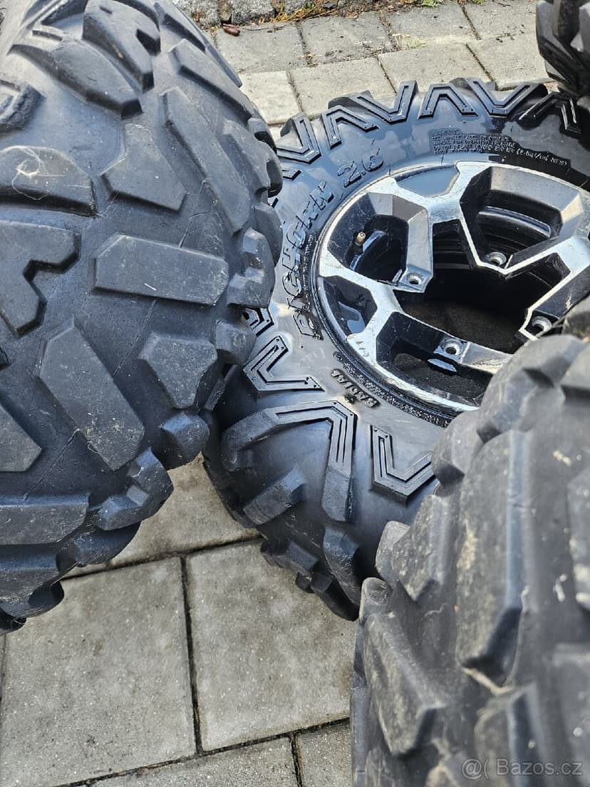 Kola na can-am komplet disky s pneu