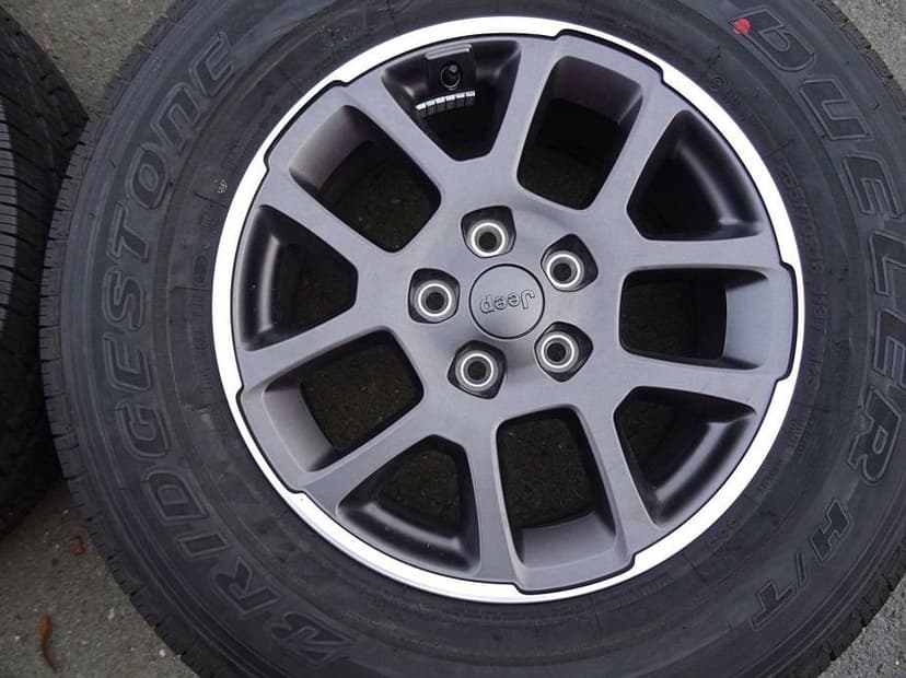 Alu disky Jeep Wrangler, 18", 5x127, celoroční Bridgestone