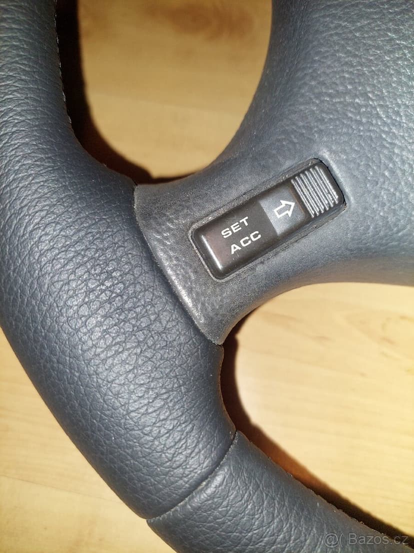 Land rover discovery volant