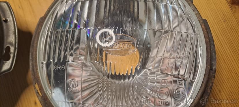 Přední světla Suzuki Samurai