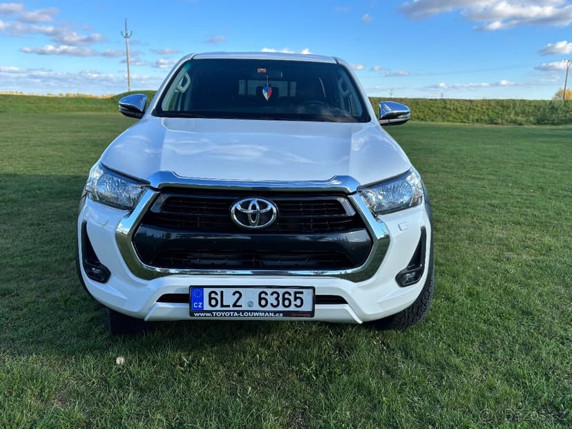 Prodám Toyota Hilux 2.8 Td 150 kw ČR záruka MANUÁL