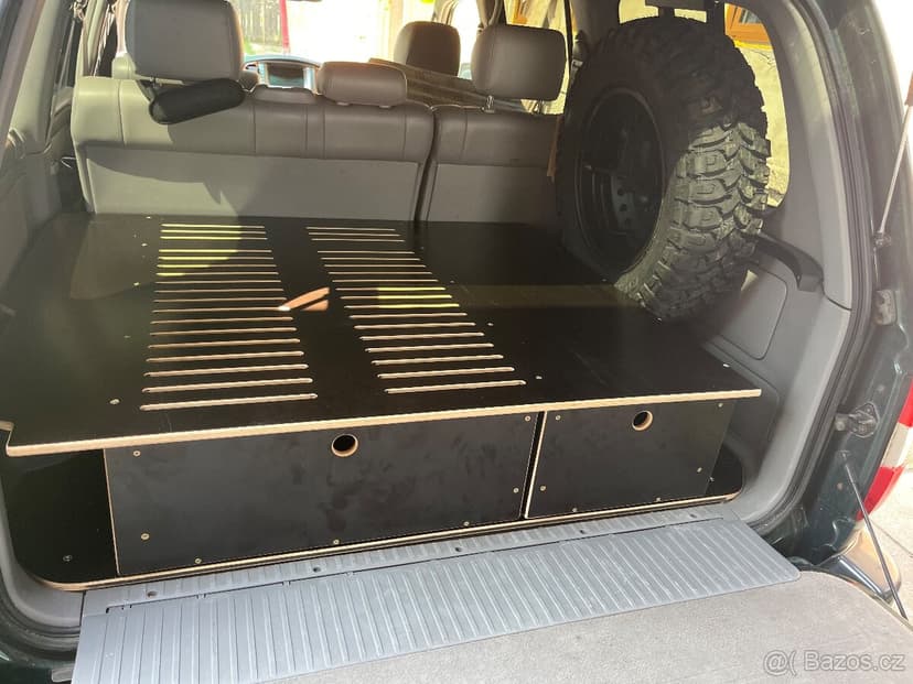 Vestavba Land Cruiser 100