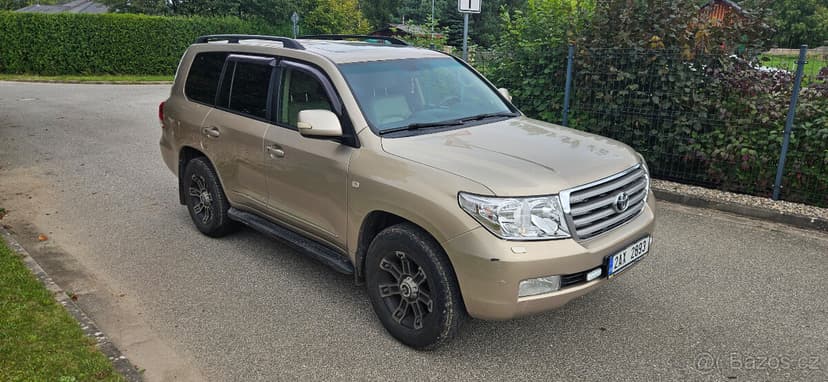 Toyota Land Cruiser 200 4.5 D-4D V8 - DPH