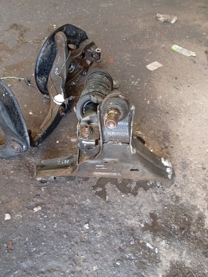 NISSAN NAVARA D23, RENAULT ALASKAN 2,3DCI ULOŽENÍ PŘED. KOL