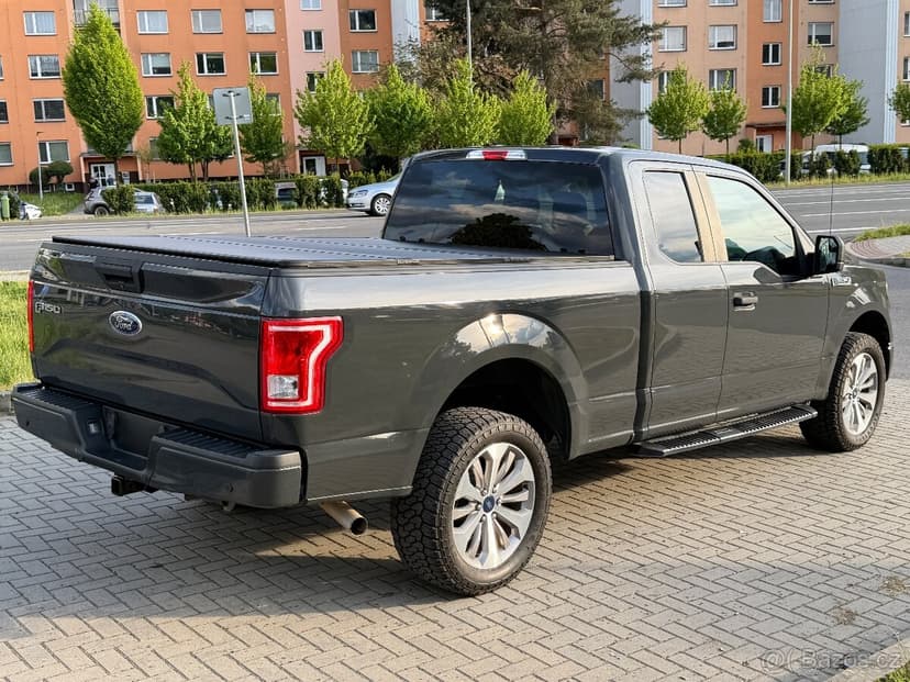 Ford F-150 5.0 V8—4x4—2017—korba 2m—