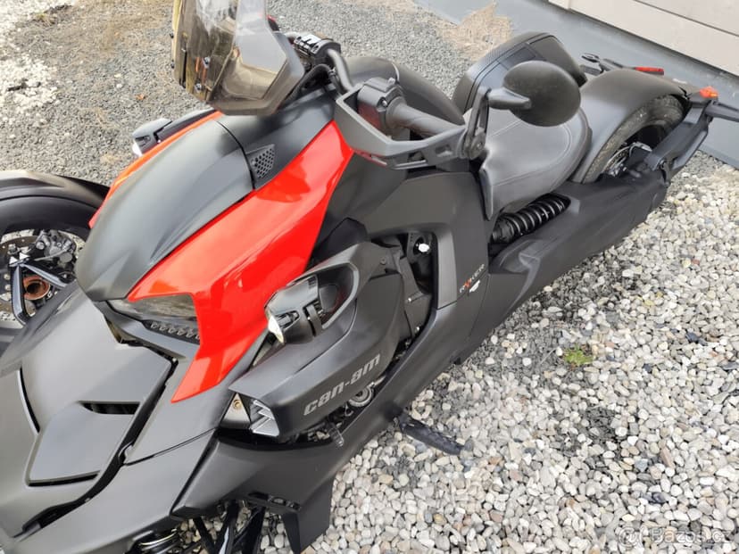CAN-AM Ryker 900 ACE SPORT - tříkolka