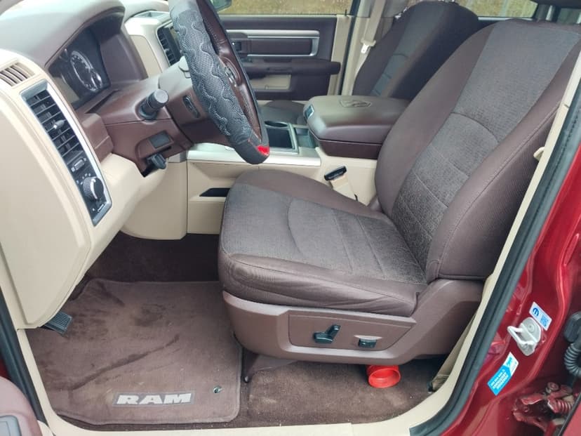 DODGE RAM 1500 5.7 HEMI, rok 2015, 4x4