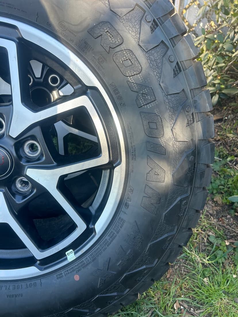 Nová kola Jeep Wrangler JK JL Gladiátor r17