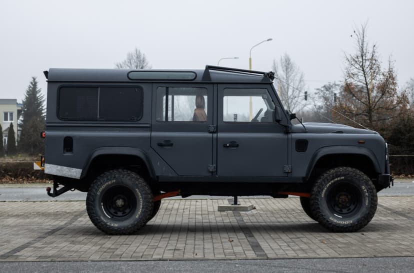 Land Rover Defender 110 SW, 90kW, (2007)