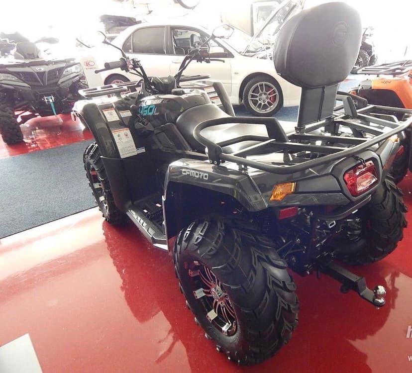 Čtyřkolka CF MOTO Gladiator X450 EURO5 předváděcí kus