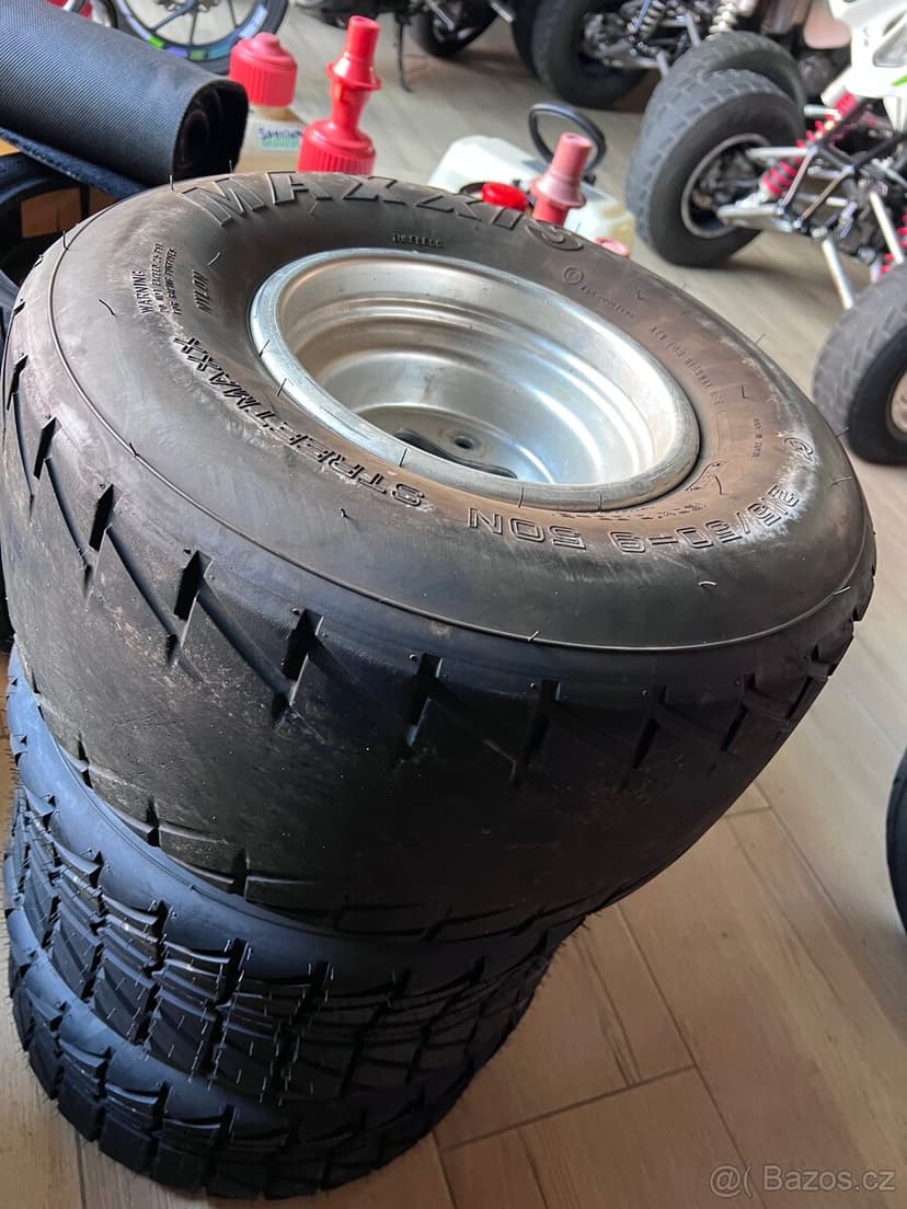 Suzuki LTZ 400, stunt, po zadnim,