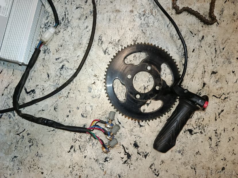 Motor s řídící jednotkou