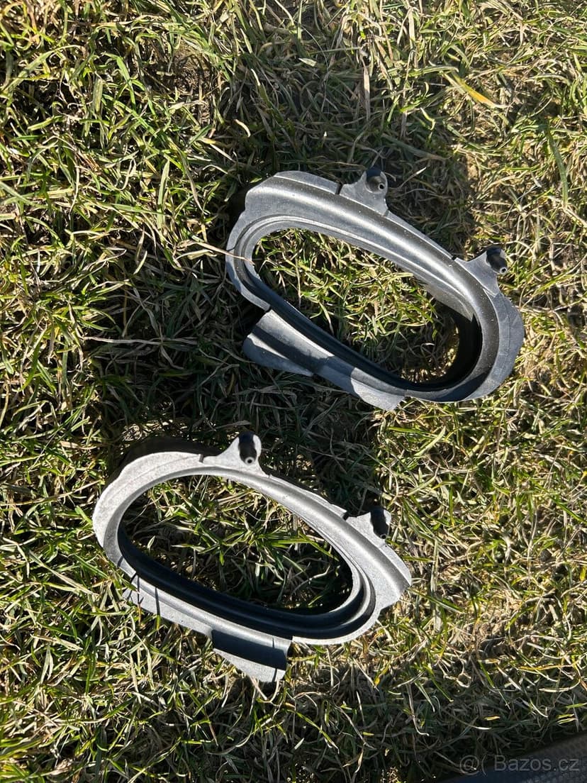 Yamaha yzf r1 - zbylé díly (2004, 2005, 2006)