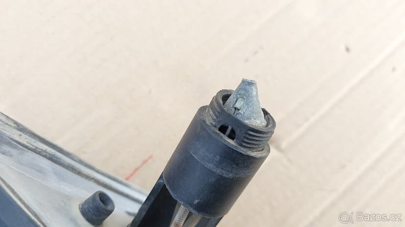 Nissan Patrol Španěl – Zrcátko levé