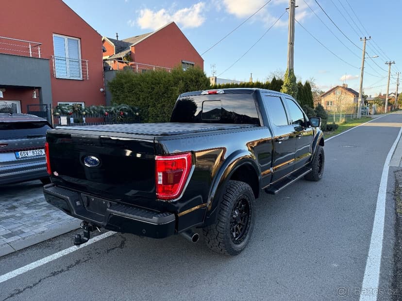 F-150 XLT 5.0 V8 ROUGH COUNTRY