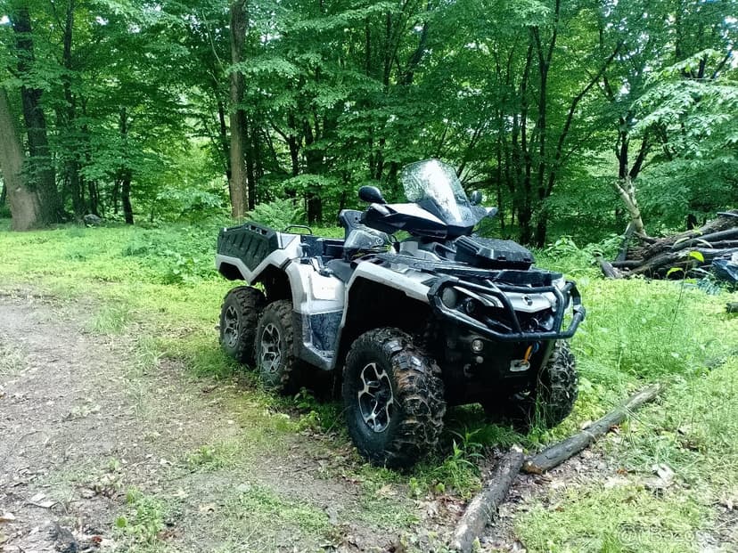 Can am Outlander 6X6 PRODANO