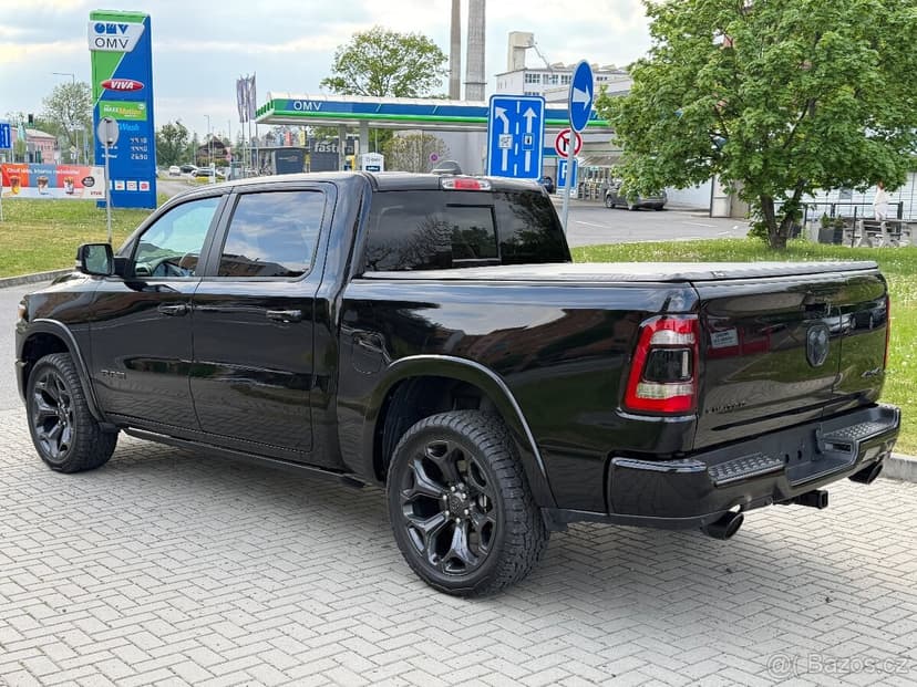 Dodge RAM 1500 5.7 V8 HEMI—LIMITED—2020–ALL BLACK—108.000km—