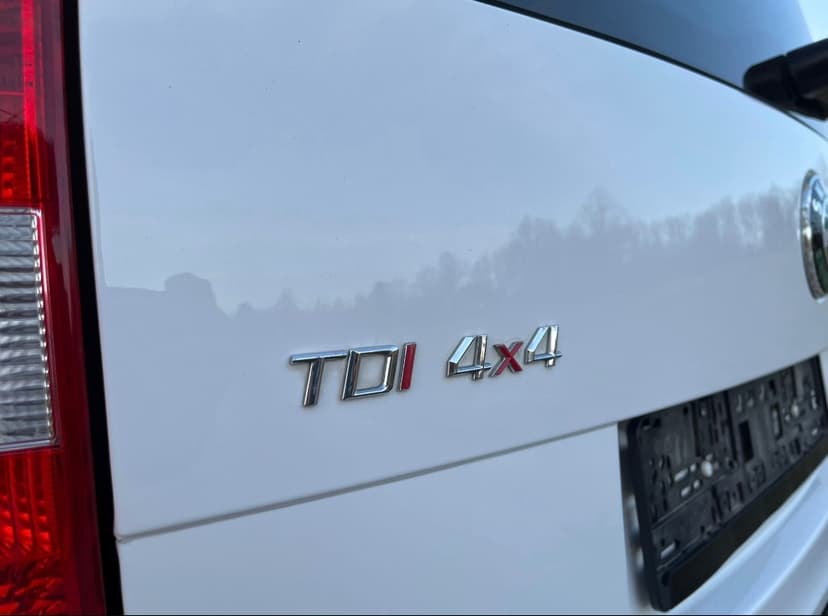 Skoda Yeti 2.0Tdi 140PS 4x4 DSG PANORAMA NAVIGACE