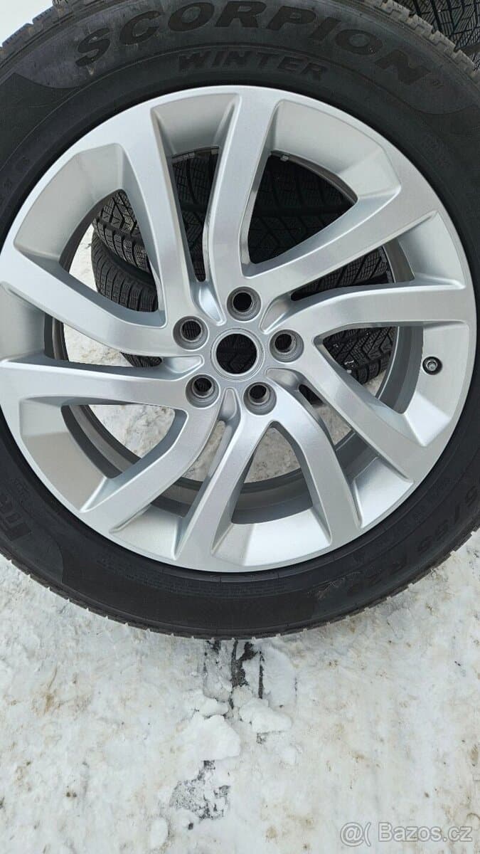 Originál Land Rover ALU kola R20 5x120 + Pirelli