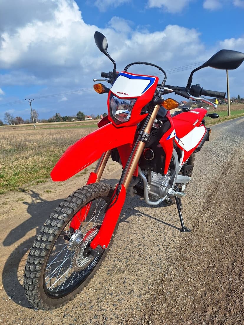 Honda CRF 300l Najeto 820 km Odpočet DPH
