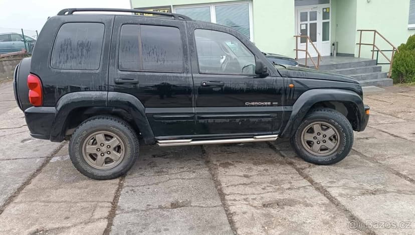 Jeep Cherokee KJ 2.5CRD 3.7 V6 155kW typ motoru K rok 2002