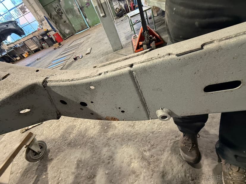 Nissan patrol y60 rám dlouhý