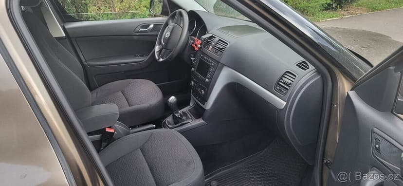 Škoda Yeti 2.0 TDI CR 103 KW 4x4 Elegance-Sport 2010-TOP-CZ