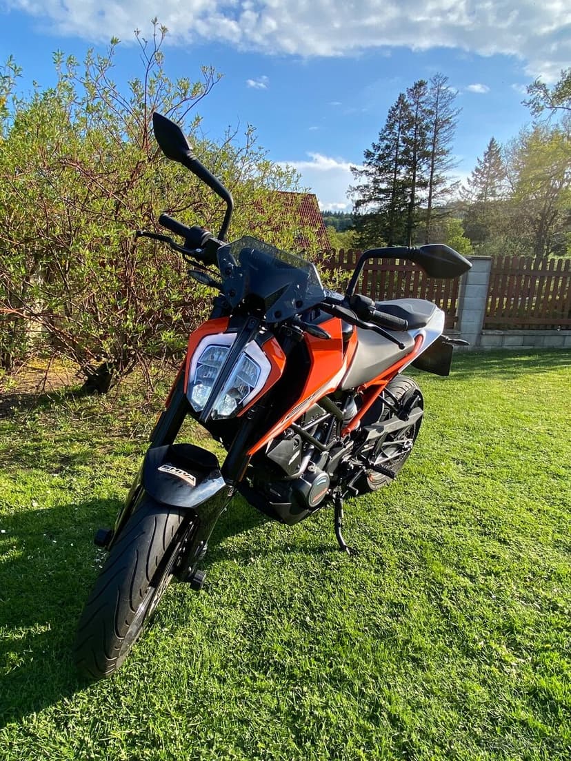 KTM Duke 125