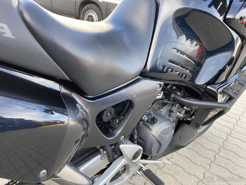 Honda Varadero 1000 stříkačka