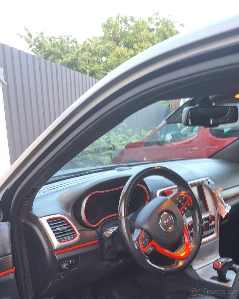 PRODÁM JEEP GRAND CHEROKEE 3.0. OVERLAD MOŽNÝ ODPOČET DPH