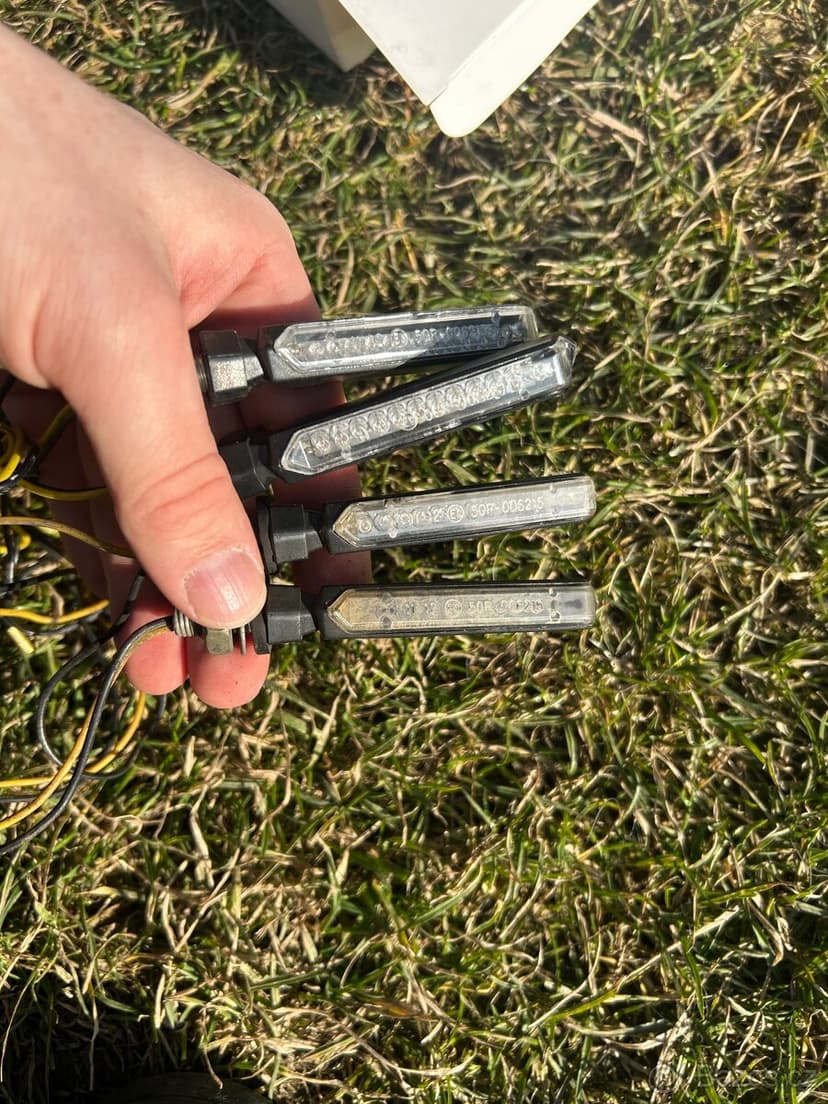 Yamaha yzf r1 - zbylé díly (2004, 2005, 2006)