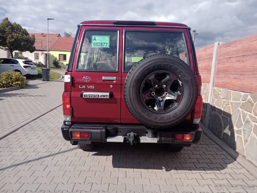 Land Cruiser 76 HZJ 4,5TD V8, 70TH ANNIVERSARY Black Edition