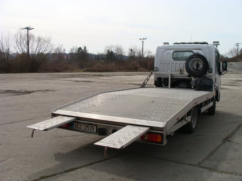 Renault Maxity 2.5 dci 96 kW odtahový speciál