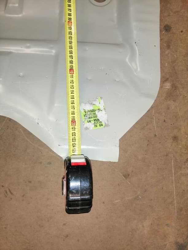 Podlaha Suzuki Samurai.