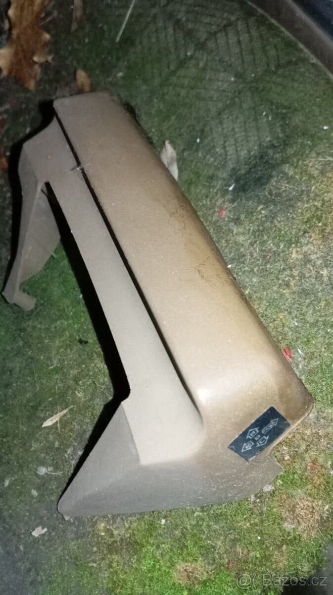 Nissan Patrol III, díly na fotce. Rok 1986 - 1993