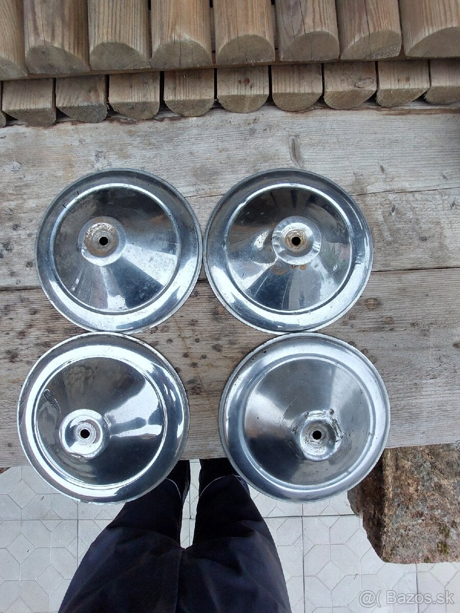 Puklice Fiat 500 veterán