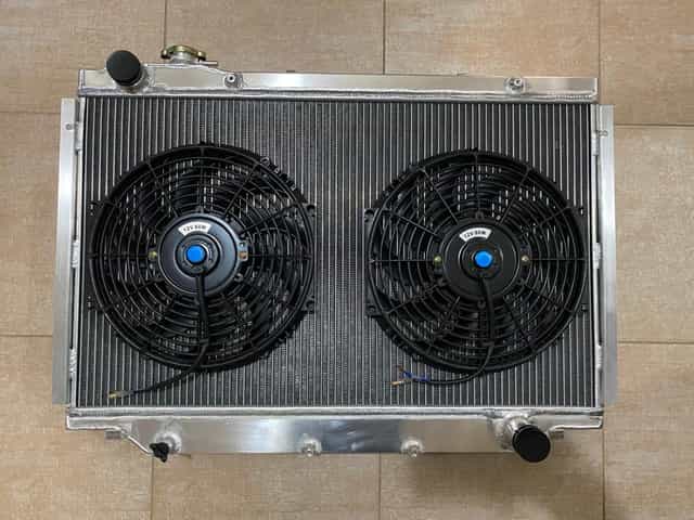 Nový ALU sportovní chladič TOYOTA Land cruiser HDJ80