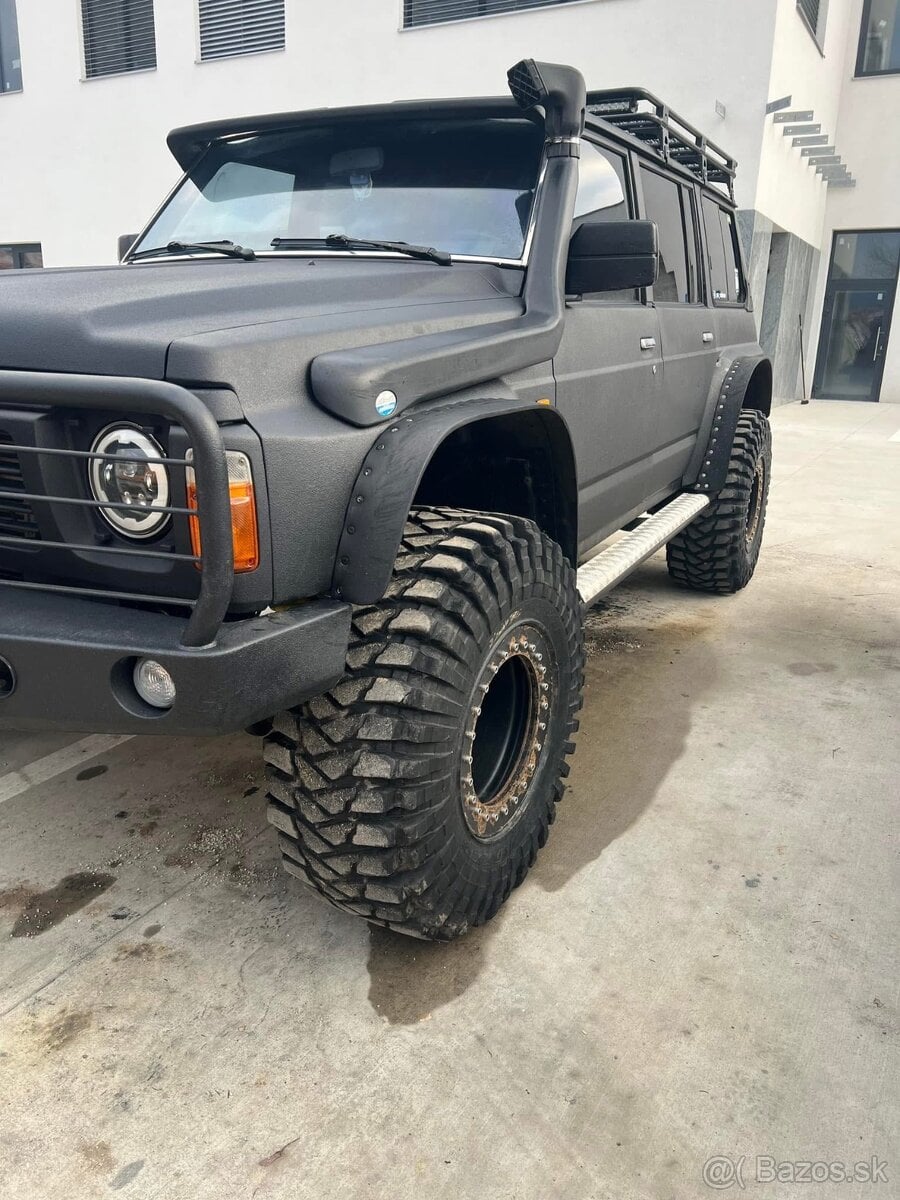 Maxxis trepador 37x12,5 r16 bedlock disky