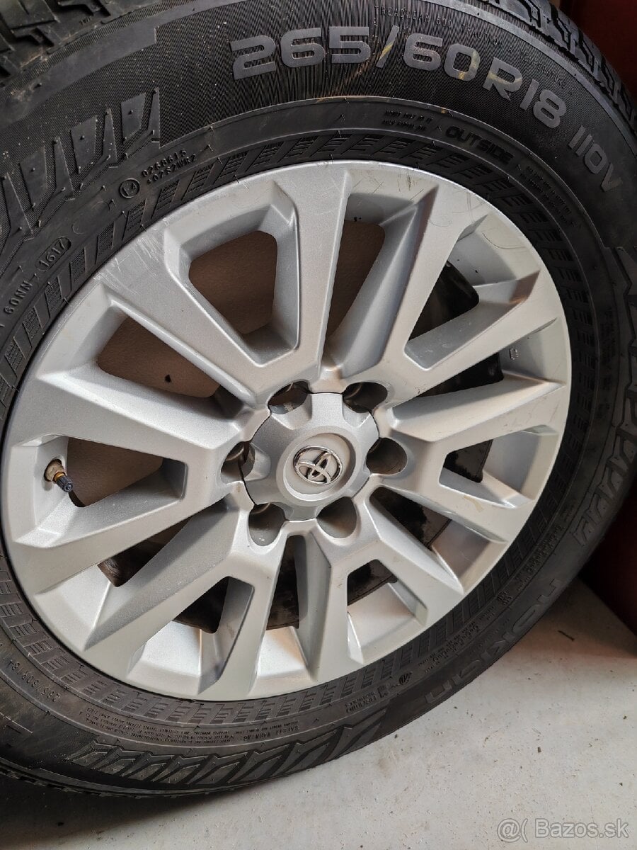 Disky plus pneu Toyota Land Cruiser Hilux