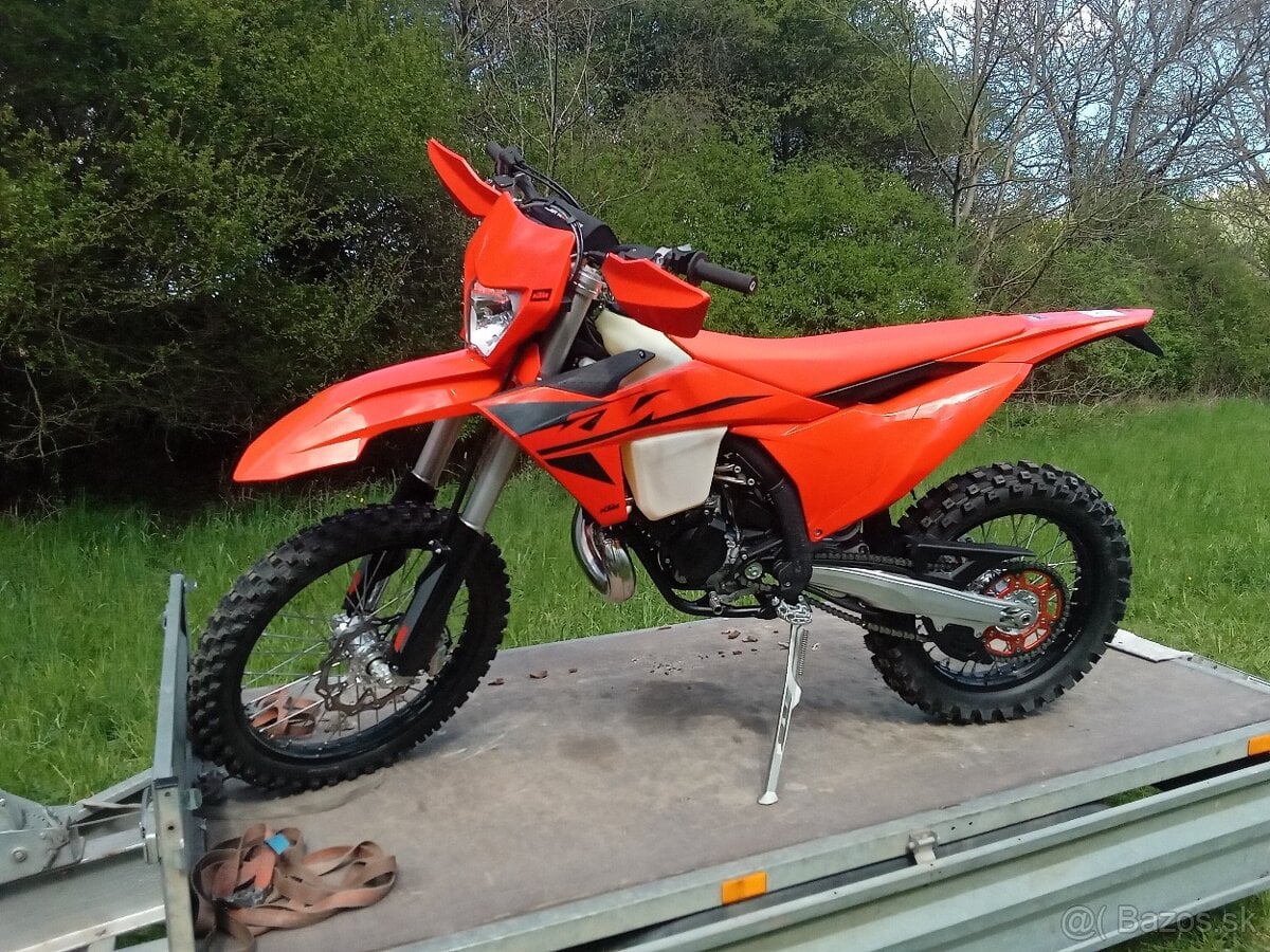 Ktm EXC 150ccm, 2T, 2025, startér, vstřikování, bez TP, 1mh.