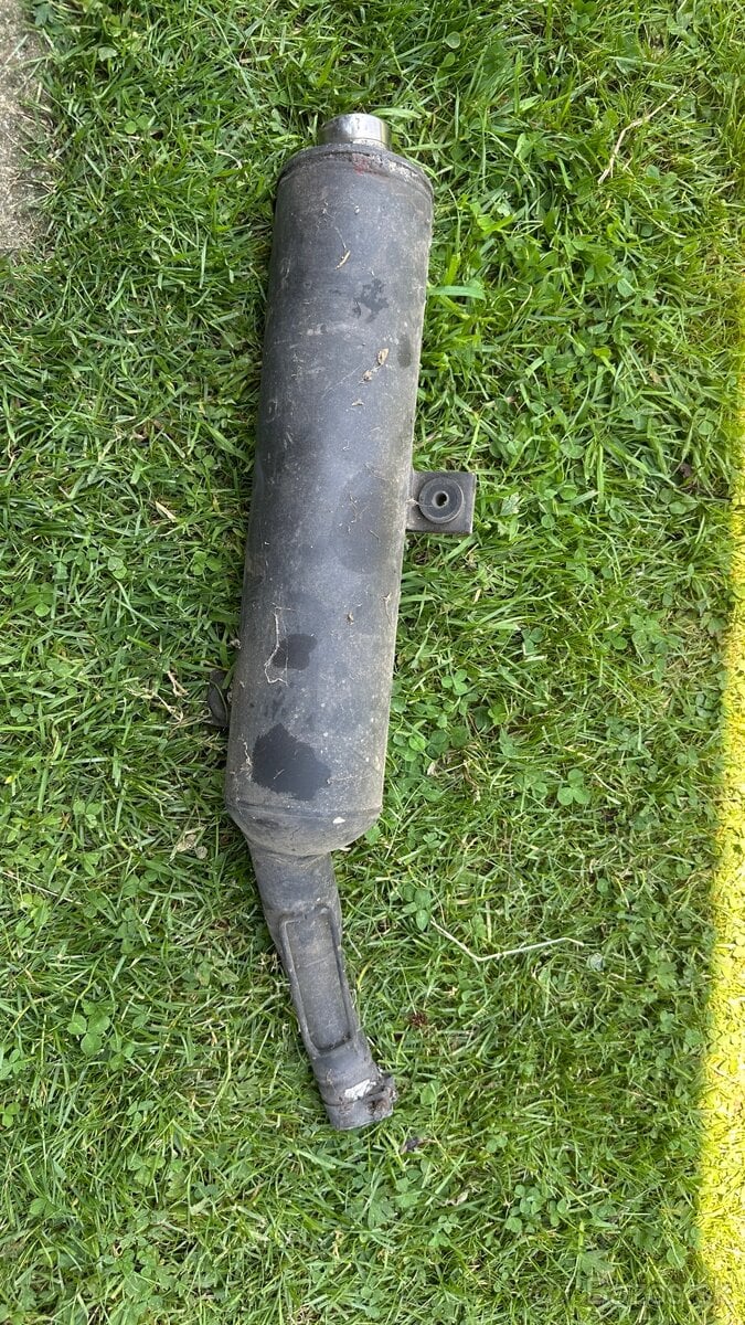 Koncoví tlmič Suzuki Ltz 400