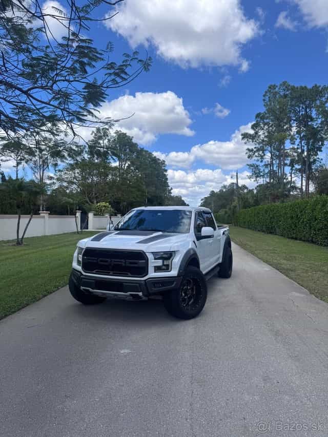 Predám Ford F-150 Raptor