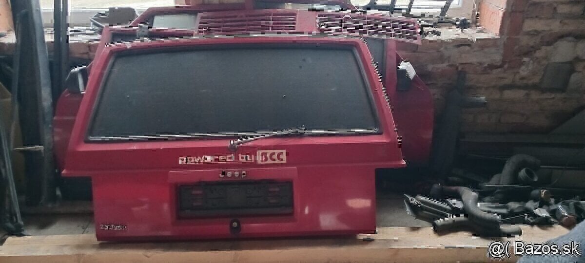 JEEP CHEROKEE XJ- 4x dvere + piate dvere,nárazník a pod.
