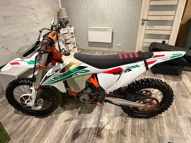 KTM EXC 250- 2020 6days- 4t/ len-24,5mth+ vyfuk akrapovič