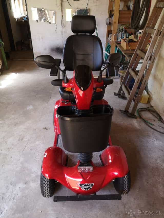 HECHT WISE RED seniorsky vozik invalidný vozík