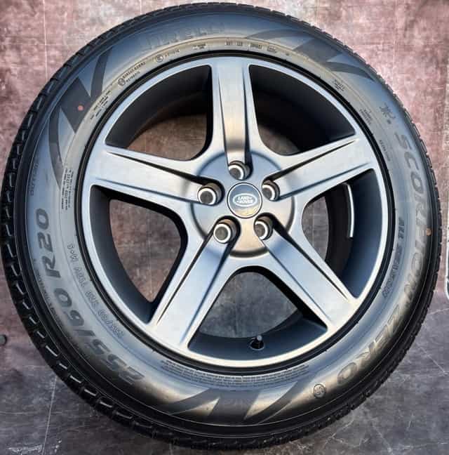 Originální alu kola Land Rover Defender 255/60R20